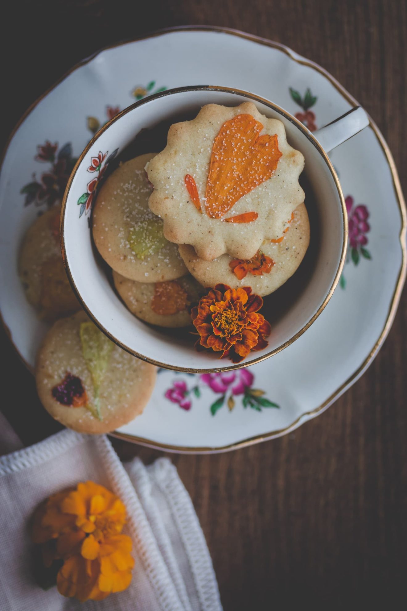 Sablés véganes aux fleurs comestibles Rose Citron