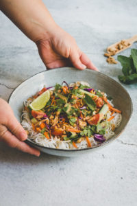 salade thaï rouleaux de printemps vegan